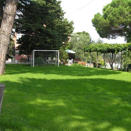 Vigna Licia Apartment Pomezia Bagian luar foto