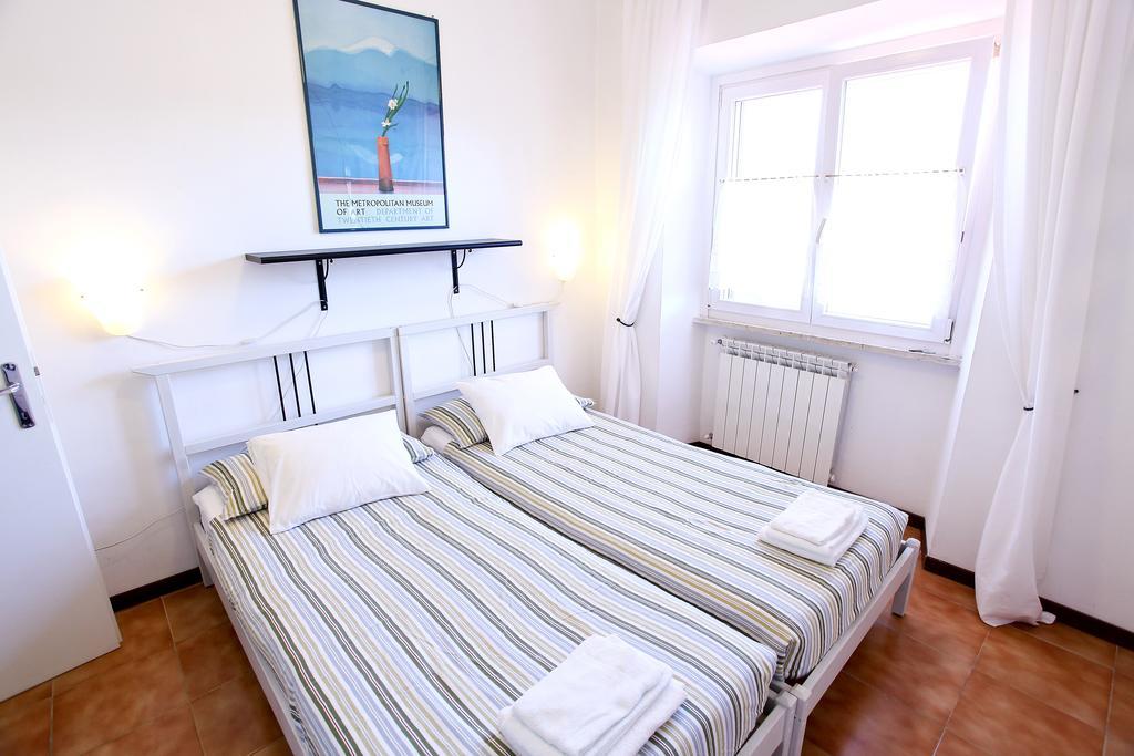 Vigna Licia Apartment Pomezia Bagian luar foto